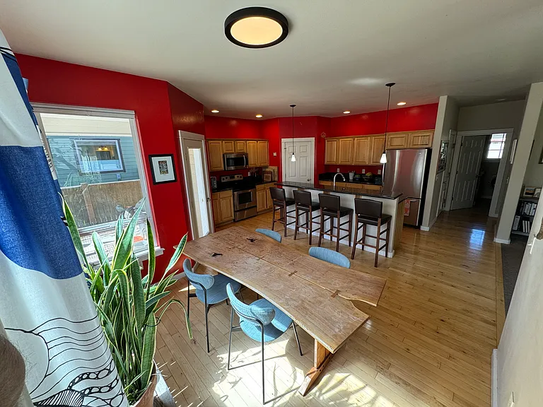 3156 Hillcrest Dr — Photo 4