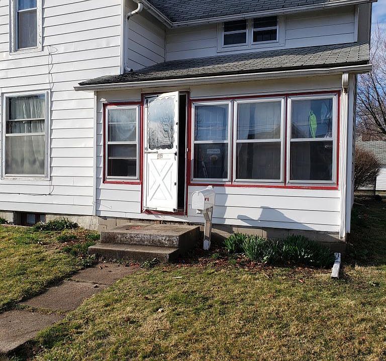 1st image of 615 5th Ave E