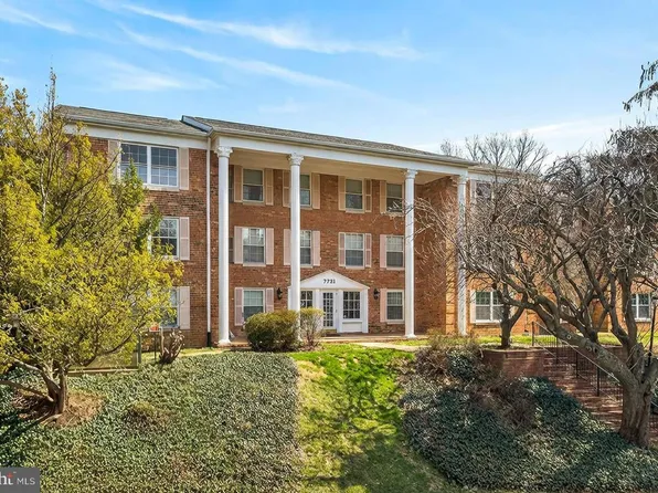 7721 Tremayne Pl APT 215, Mc Lean, VA 22102