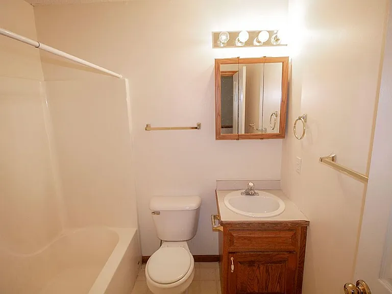 1318 Valley Creek Ln — Photo 20
