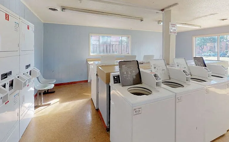 Modern Laundry Facility On-site