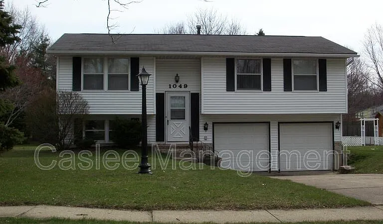 1049 Deleone Dr — Photo 21