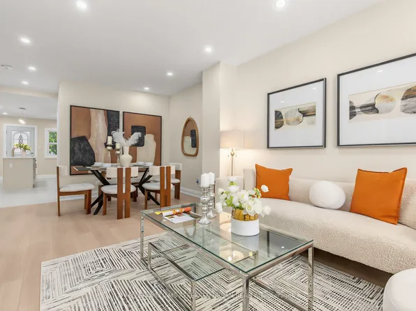 968 Eastern Ave, Toronto, ON M4L 1A6