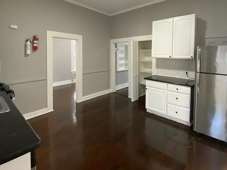 2525 Filbert St — Photo 3