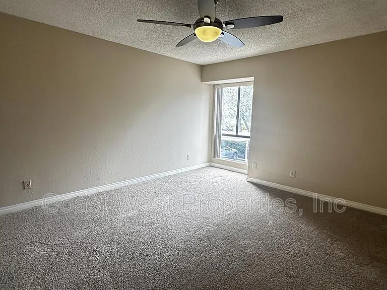 9249 Village Glen Dr #204 — Photo 10