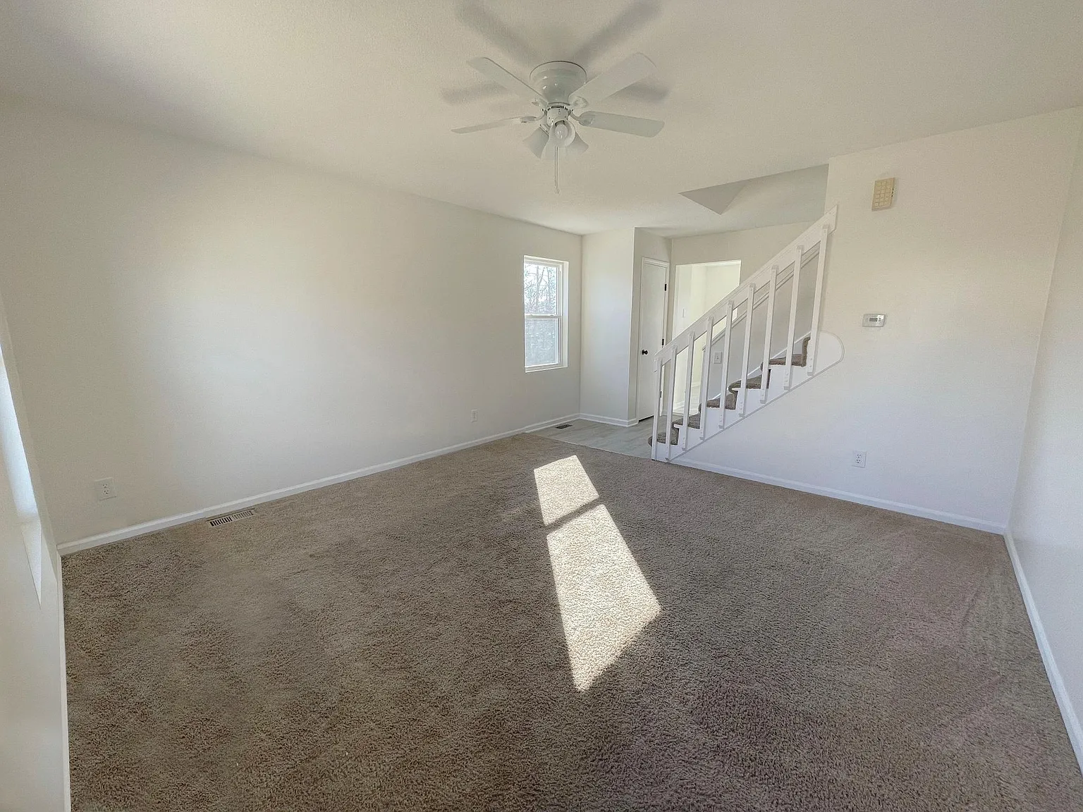 1415 La Chateau Dr — Photo 4