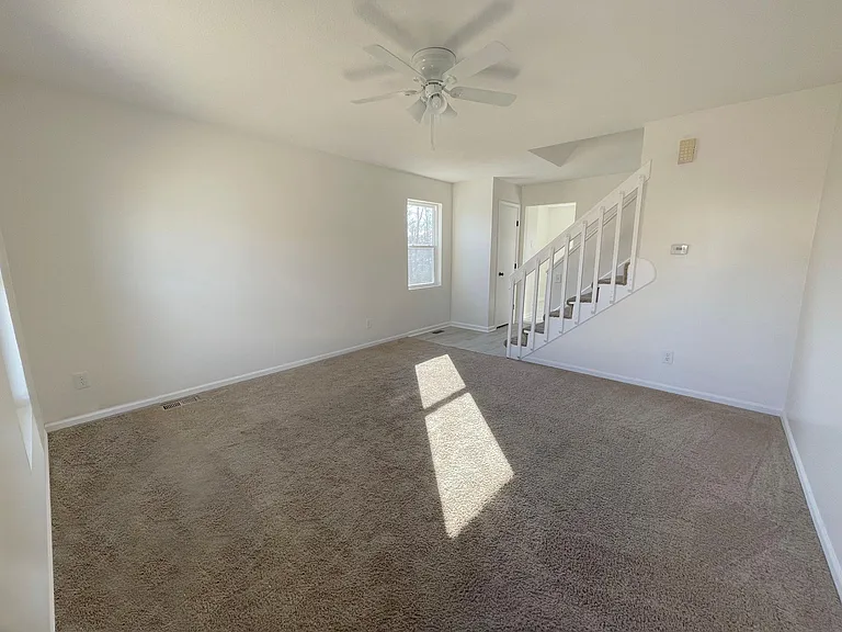 1415 La Chateau Dr — Photo 4