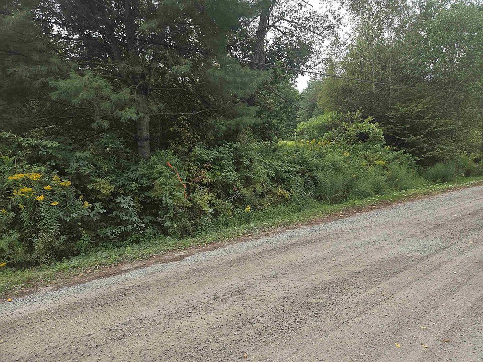 2nd image of 8 Bentley Lane