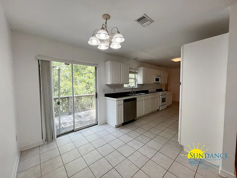 132 Cabana Way — Photo 3