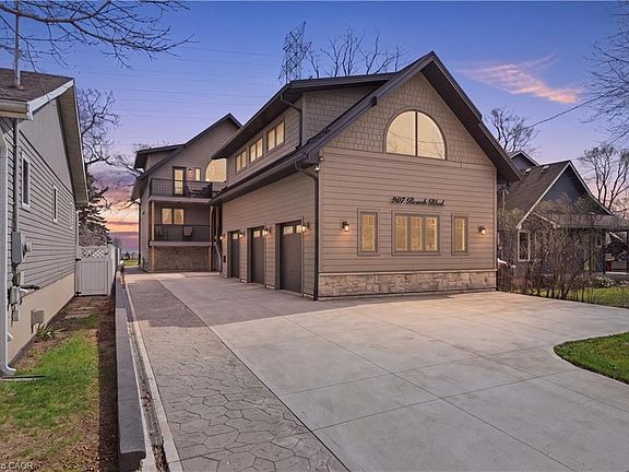 2nd image of 207 Beach Blvd