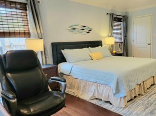 201 Laura Ln #2, Gulf Breeze, FL 32561