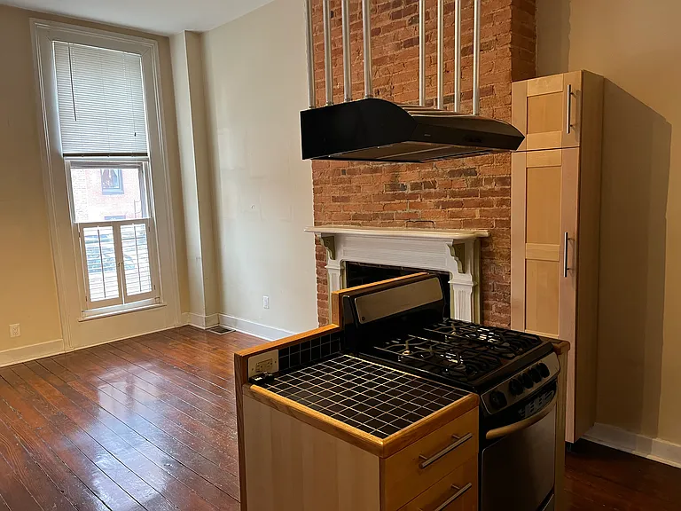 2229 E Pratt St #1F — Photo 6
