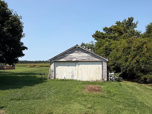 2nd image of 6132 Harmony Rd