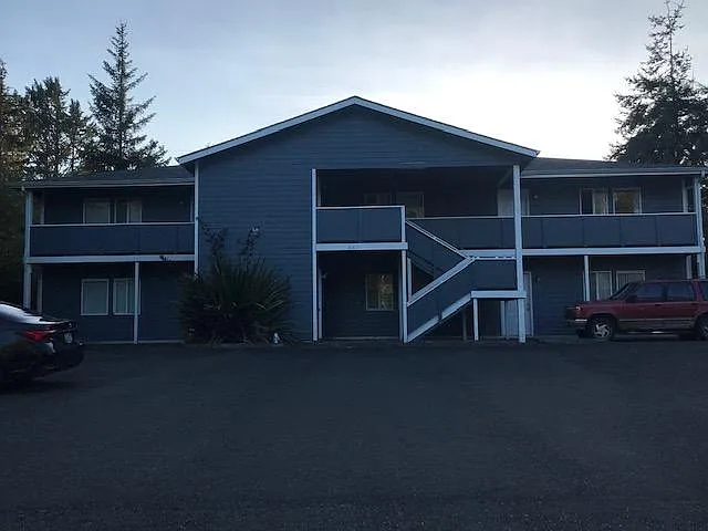 2 bed, 932 sqft, $995 — Photo 1
