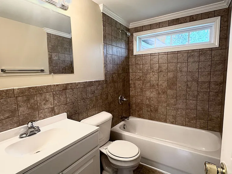 109 Turner St — Photo 13
