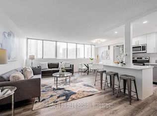 3590 Kaneff Cres #1108, Mississauga, ON L5A3X3