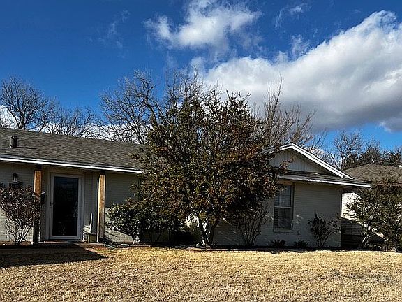 3rd image of 1540 Glendale Dr