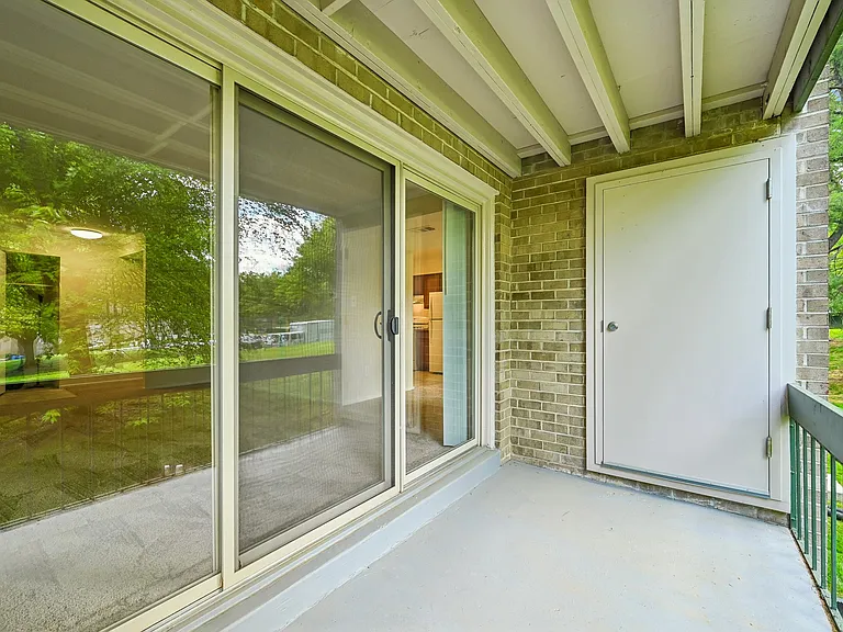 Columbia Landng — Photo 55