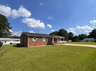 209 4th St, Erwin, NC 28339