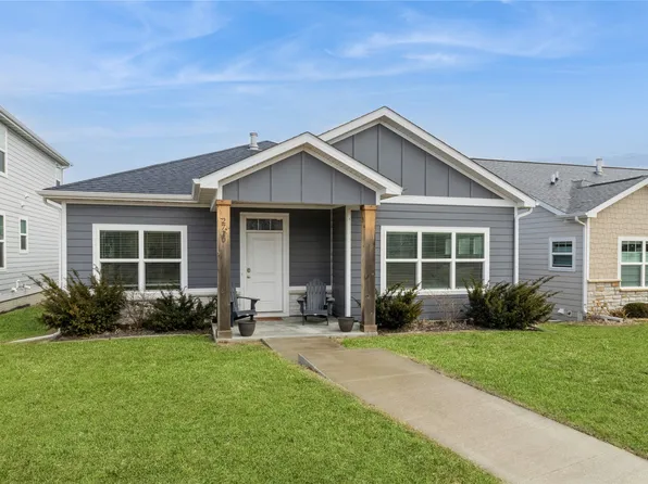 2710 NW 165th Ln, Clive, IA 50325