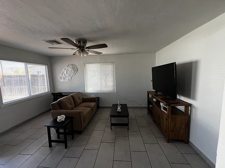 2145 N Belvedere Ave — Photo 4