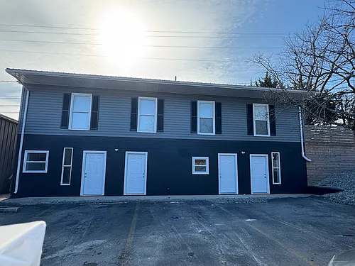 677 S Jefferson Ave #D Photo 1 677 S Jefferson Ave #D Photo 1