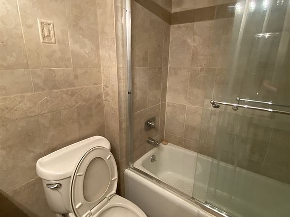 4th image of 7002 Boulevard E #8J