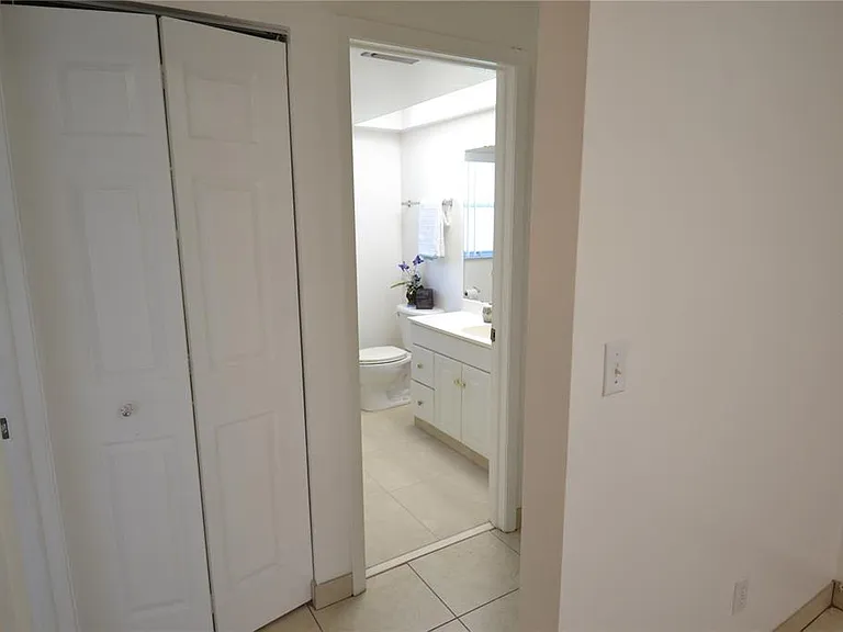 2357 White Oak Cir — Photo 9