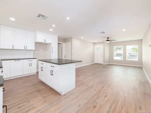 1026 FLOWER FRST, San Antonio, TX 78245