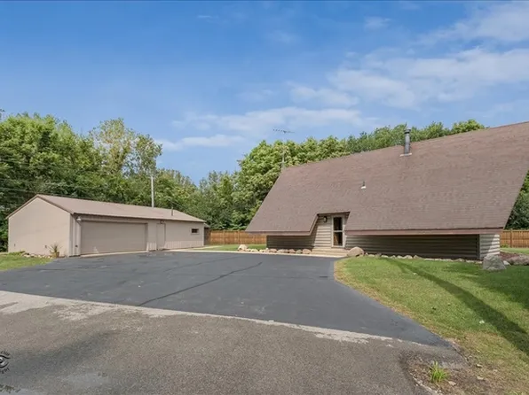 26150 W Des Plaines River Rd, Wilmington, IL 60481