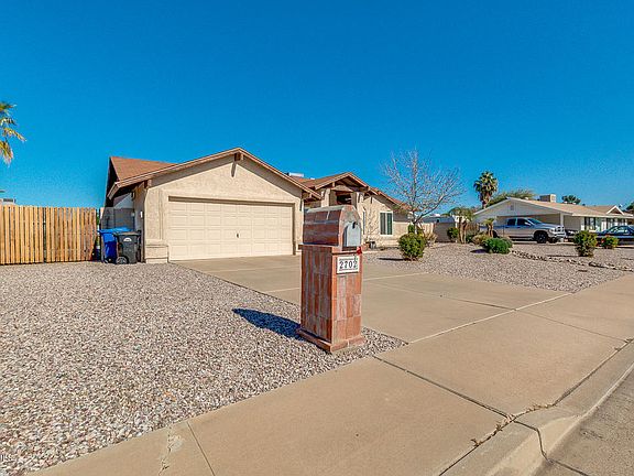 4th image of 2702 E Juanita Ave