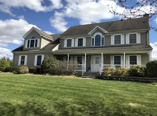 138 Nottingham Dr, East Longmeadow, MA 01028