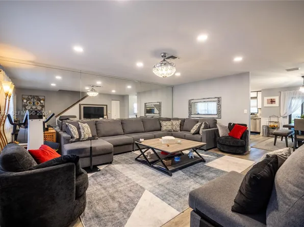 898 NW 47th St, Pompano Beach, FL 33064