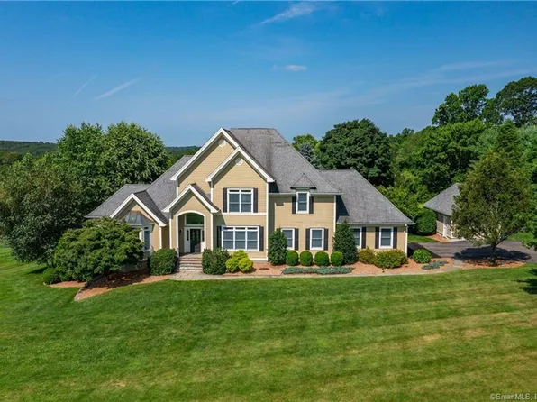 2 Cornfield Ridge, Newtown, CT 06470