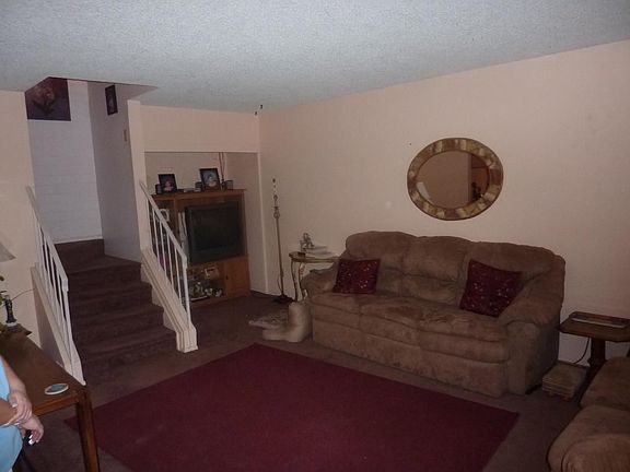 3rd image of 8016 N 32nd Ln