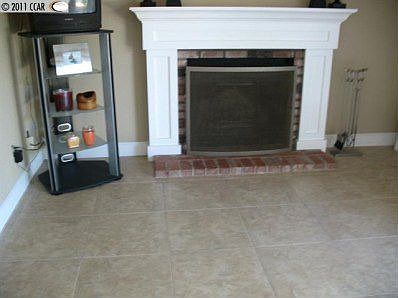 4th image of 30 Doral Way