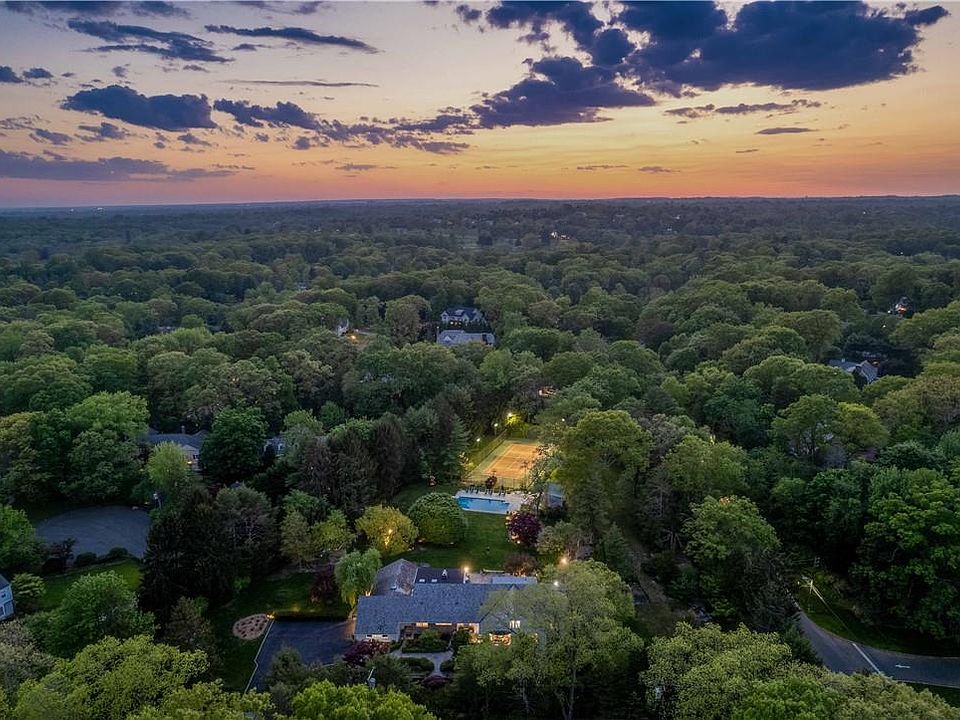 1st image of 41 Winged Foot Drive