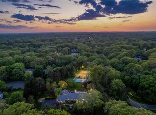 41 Winged Foot Dr, Larchmont, NY 10538