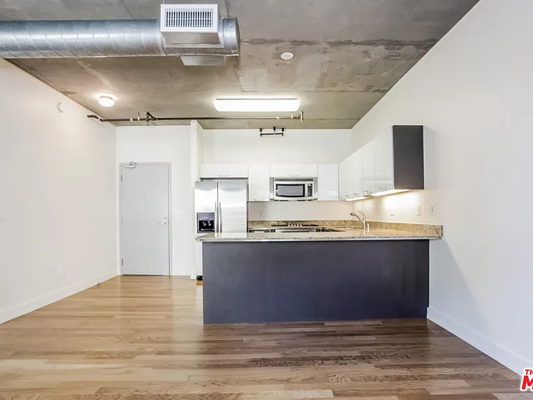 645 W 9th St #343 — Photo 3