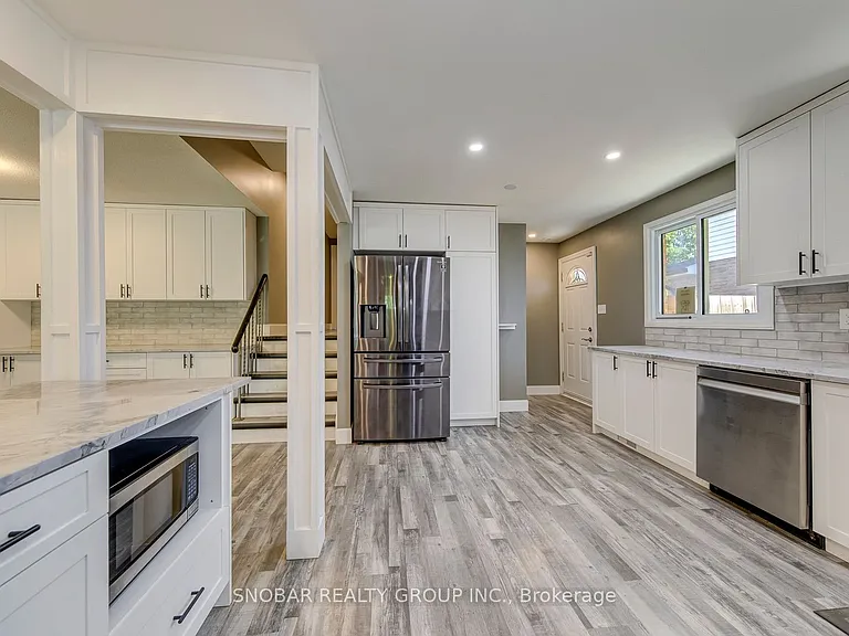 547 Conway Ct — Photo 10