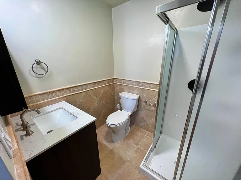 1226 Archer St — Photo 8