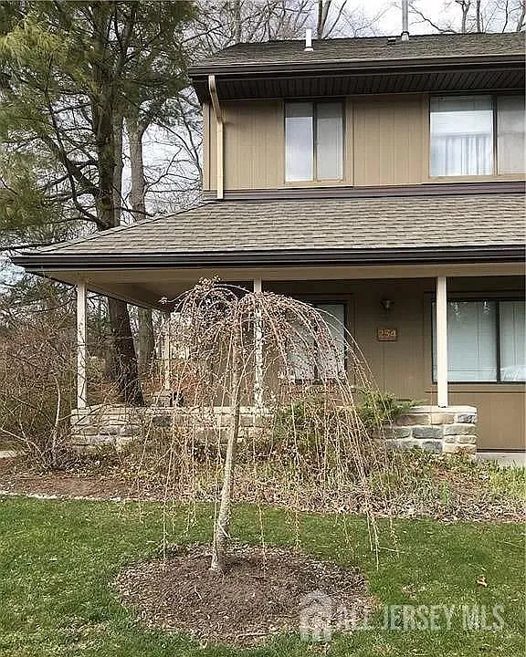 254 Hampshire Dr