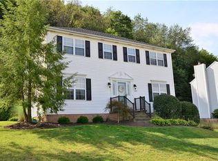 142 Bayberry Ln, Cranberry Township, PA 16066