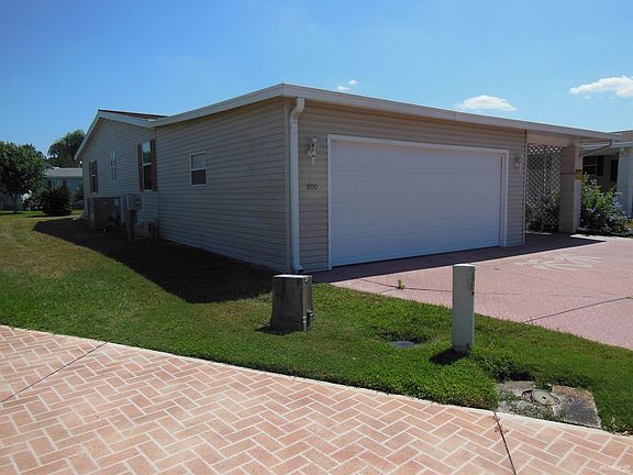 3rd image of 4553 Dewsbury Ct