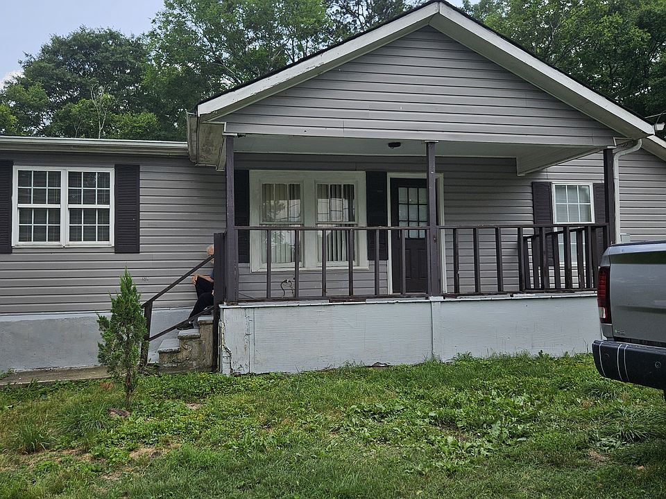 2nd image of 3571 Clay Rd