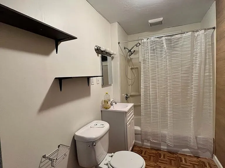 Full bathroom
