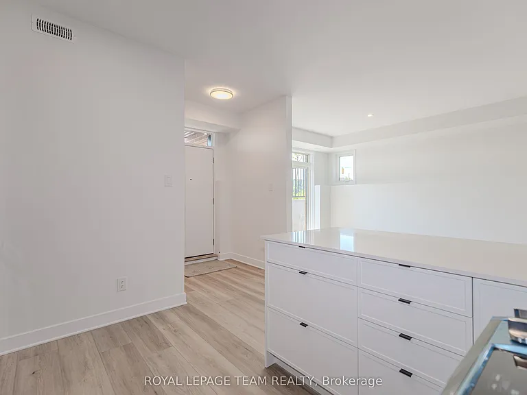 4787A Bank St — Photo 22