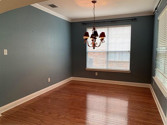 3rd image of 4531 Oak Shores Dr