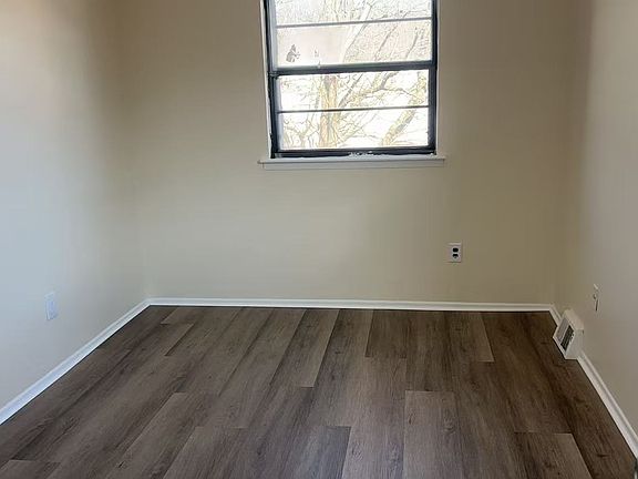 4th image of 8XX Welton St