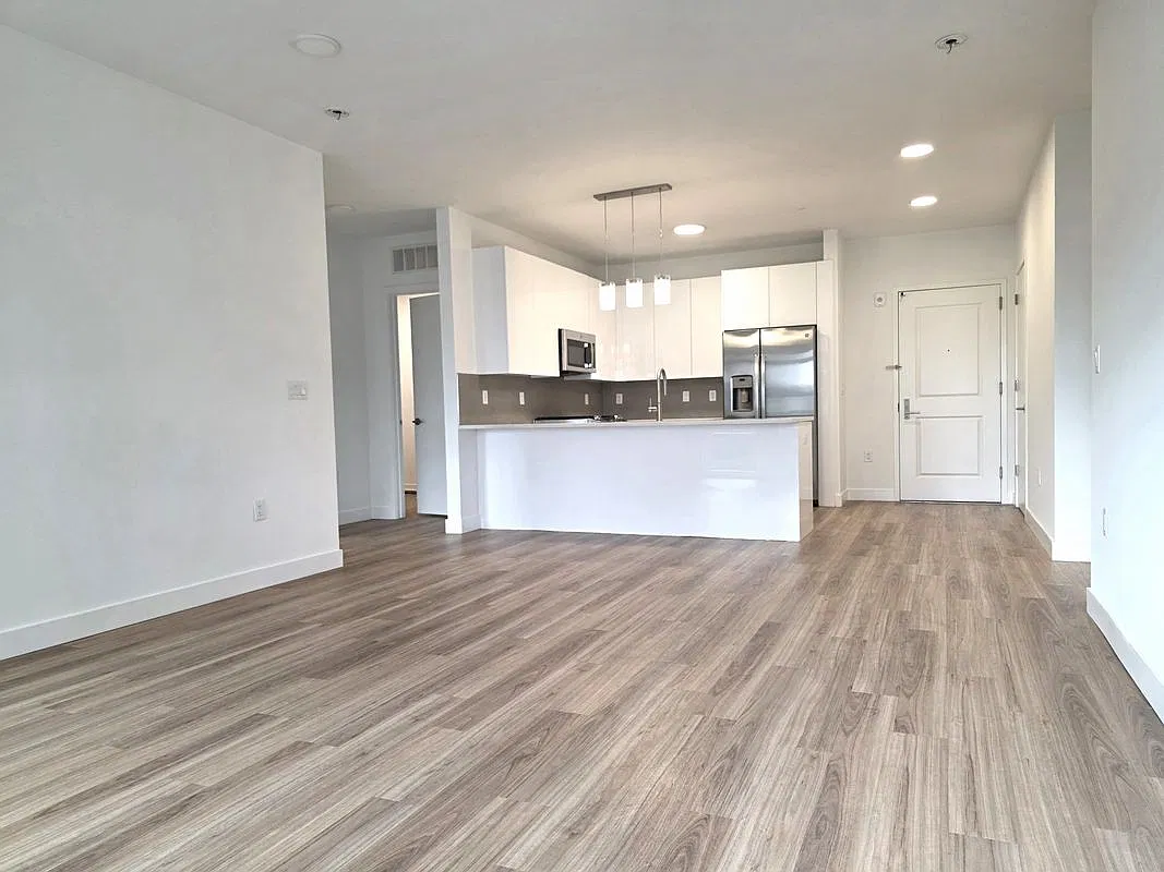 1 bed, 1.0 bath, 750 sqft, $2,575 — Photo 2